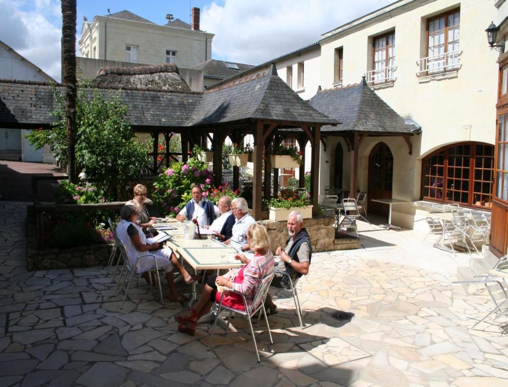 Splendid Hôtel Montreuil-Bellay Exterior foto